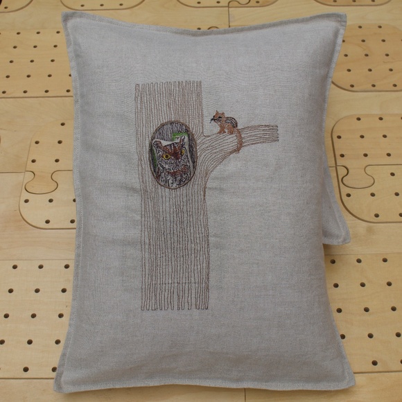 Coral And Tusk 100% Linen Owl In A Tree Pocket Embroidered Decorative Pillow - Picture 1 of 13